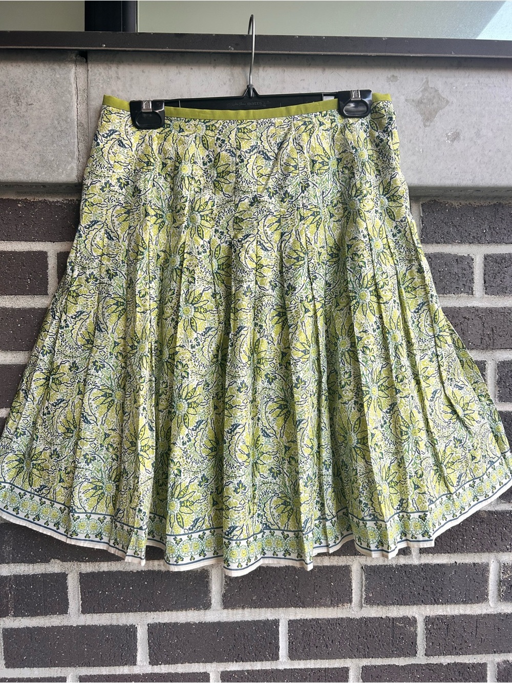 ANTONIO MELANI Green, Blue and White Floral Circle Skirt - Size 6